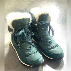 Women’s SOREL Whitney Short Lace Boot | size 10